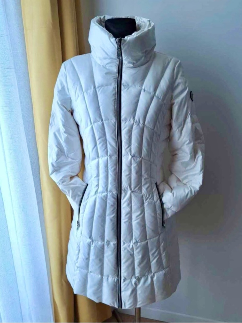 NEW Guess Women's White Quilted Long Puffer Coat